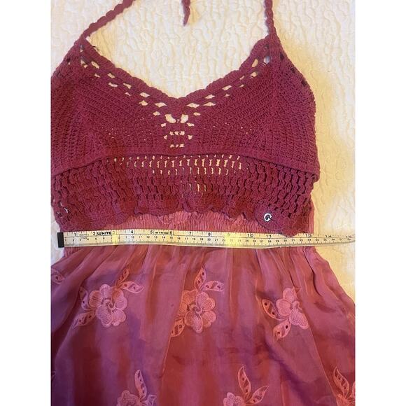 Guess Pink Hailey Crochet Embroidered Halter Top Viscose Silk Women’s Sz Large - Picture 10 of 14